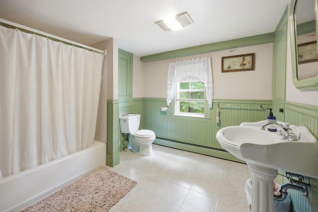 65 Chester Road, Raymond, NH 03077
