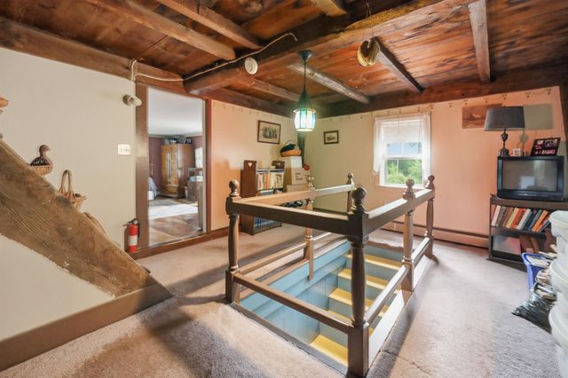65 Chester Road, Raymond, NH 03077