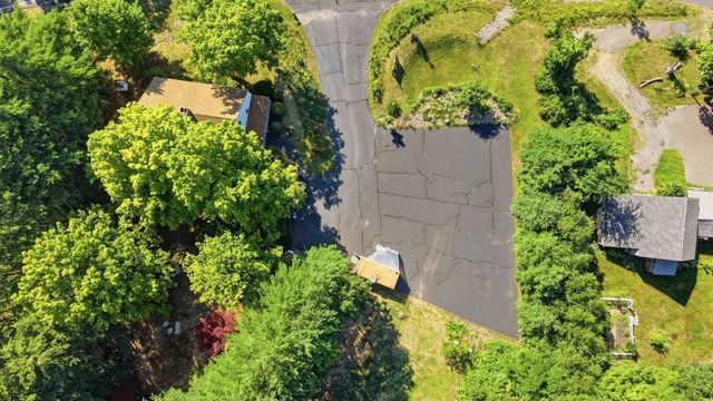 65 Chester Road, Raymond, NH 03077