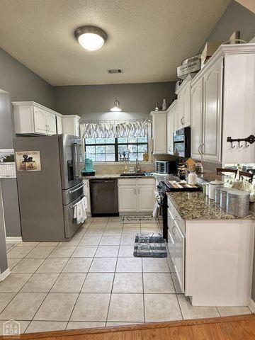 1213 Hemingway Circle, Jonesboro, AR 72405