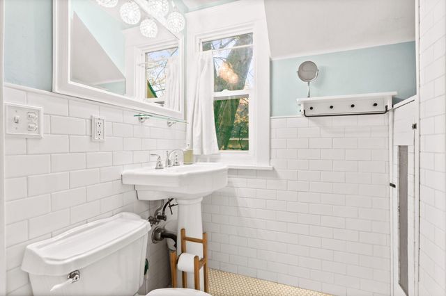 1155 Seminary Avenue, Saint Paul, MN 55104