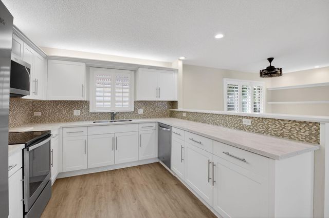 4517 NW 5th Avenue, Boca Raton, FL 33431