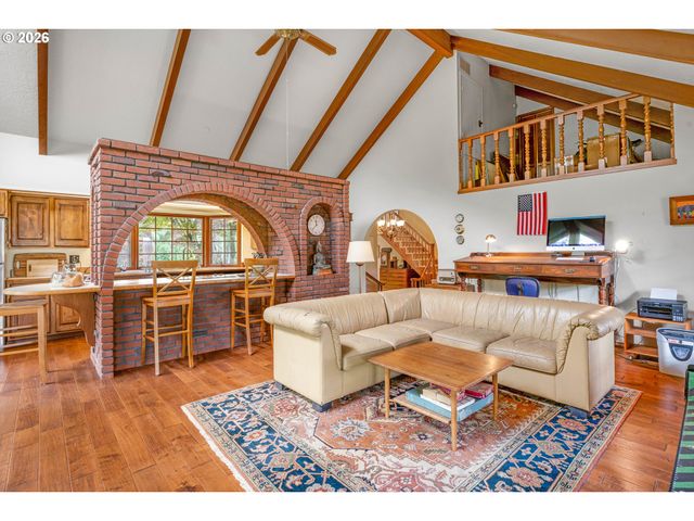 10000 Se CAMBRIDGE Ln, Milwaukie, OR 97222