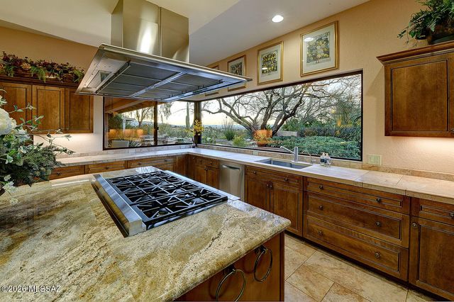 4577 N Placita De Las Chacras, Tucson, AZ 85718