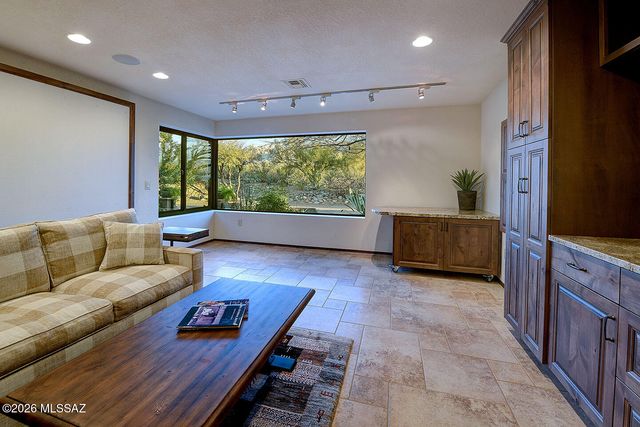 4577 N Placita De Las Chacras, Tucson, AZ 85718