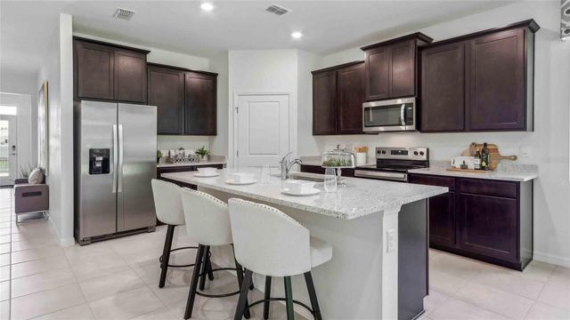 8209 IVES PLACE, Wildwood, FL 34785