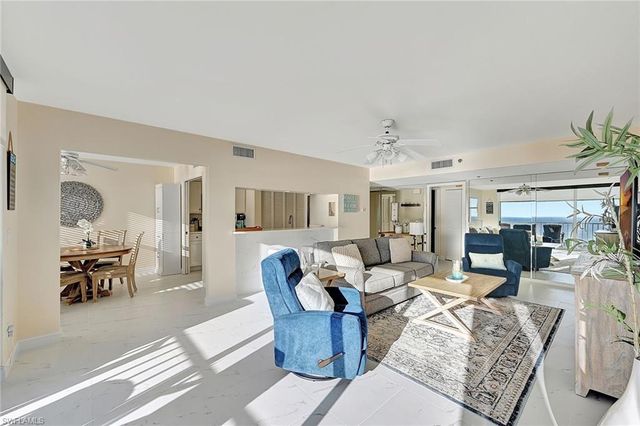 5550 Heron Point DR # 1802, Naples, FL 34108