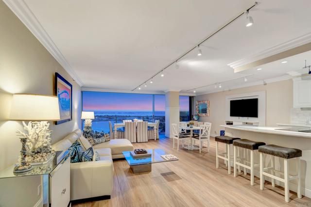 1820 Avenida Del Mundo 1506, Coronado, CA 92118