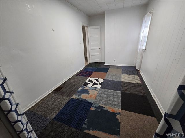 40 Kamper Avenue Lower, Buffalo, NY 14210