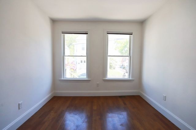 76 Flint St 1, Somerville, MA 02145