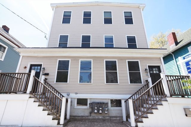 76 Flint St 1, Somerville, MA 02145