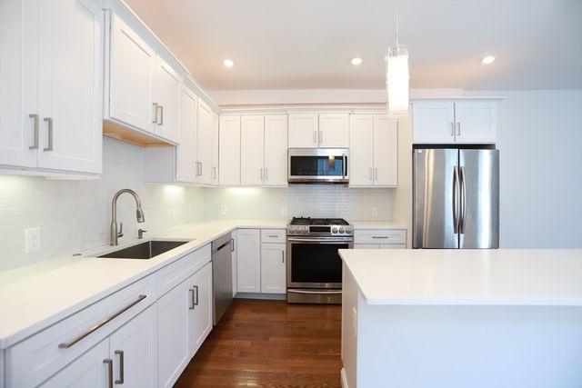 76 Flint St 1, Somerville, MA 02145