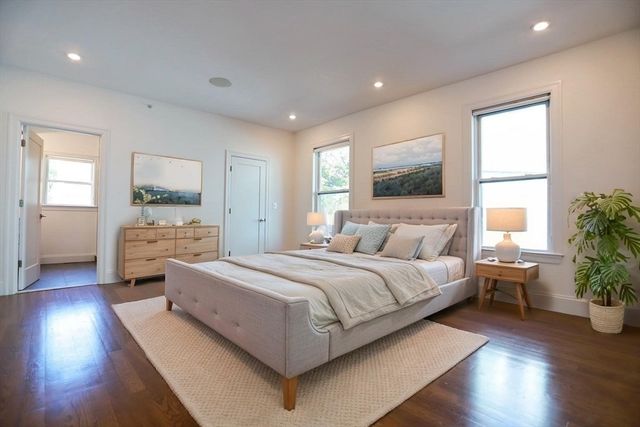 76 Flint St 1, Somerville, MA 02145