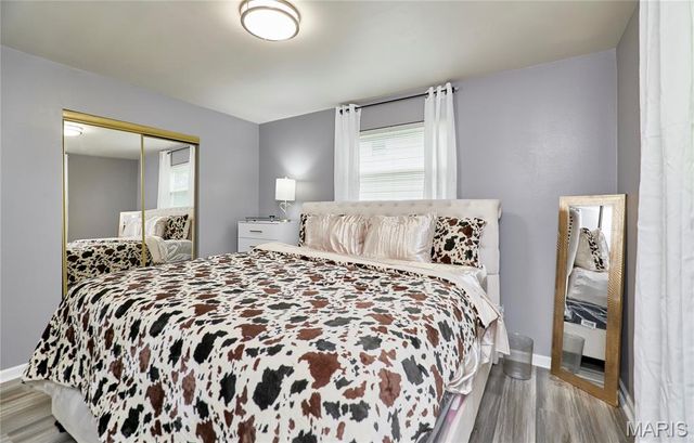 2745 Benne Drive, Florissant, MO 63031