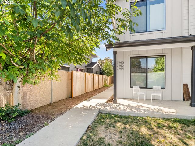 7550 Ne MORRIS St, Portland, OR 97213