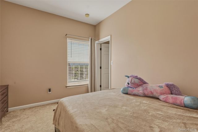 2058 Independence Drive, New Windsor, NY 12553
