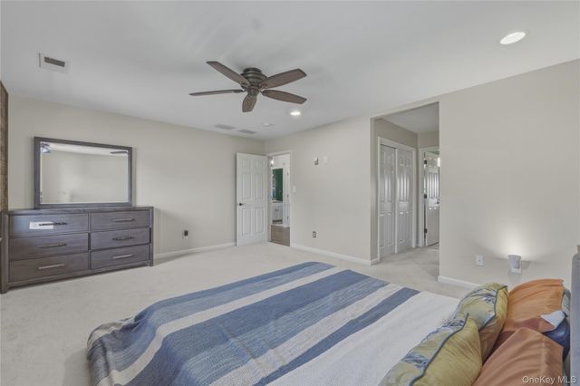 2058 Independence Drive, New Windsor, NY 12553