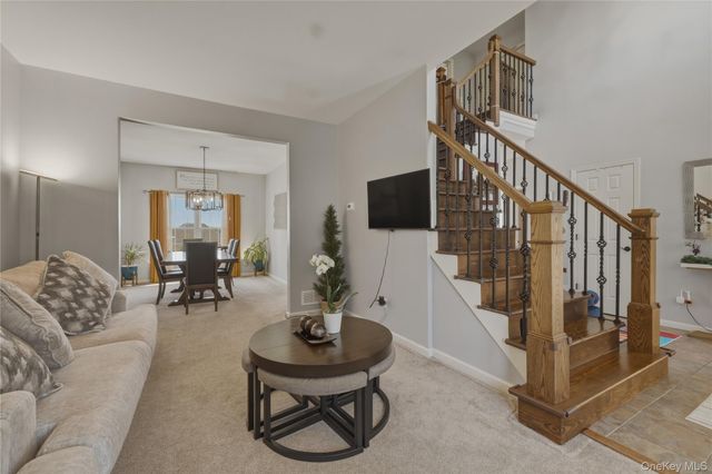 2058 Independence Drive, New Windsor, NY 12553