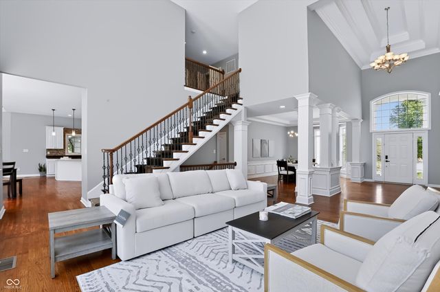 2569 Dawn Ridge, Carmel, IN 46074