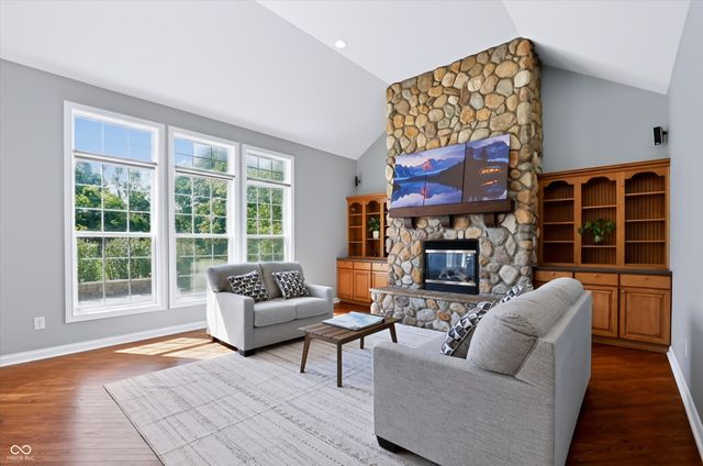 2569 Dawn Ridge, Carmel, IN 46074