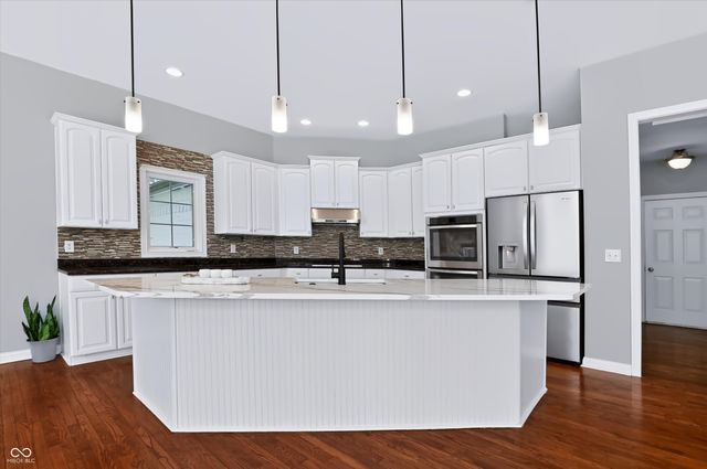 2569 Dawn Ridge, Carmel, IN 46074