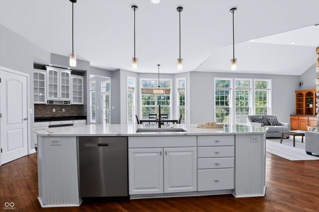 2569 Dawn Ridge, Carmel, IN 46074