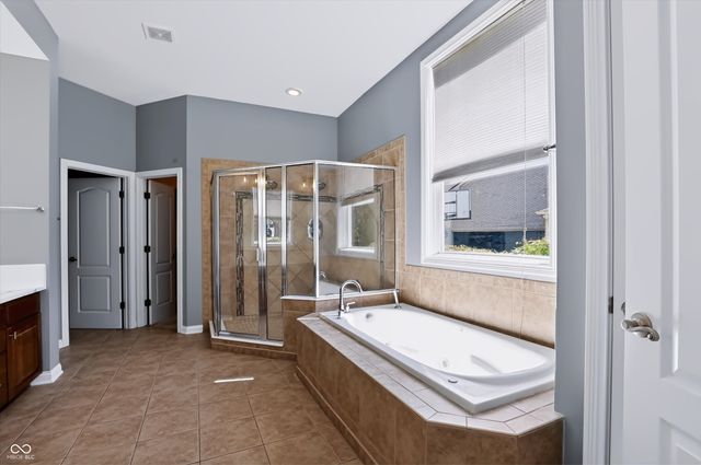 2569 Dawn Ridge, Carmel, IN 46074