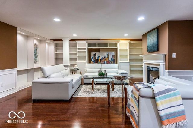 2569 Dawn Ridge, Carmel, IN 46074