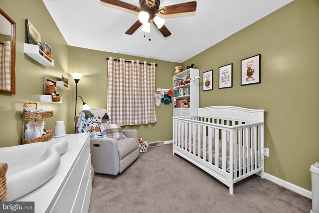 1704 PENNSYLVANIA AVE, Oreland, PA 19075
