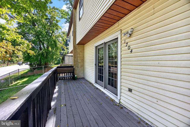 1704 PENNSYLVANIA AVE, Oreland, PA 19075