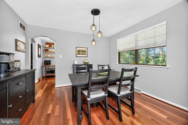 1704 PENNSYLVANIA AVE, Oreland, PA 19075