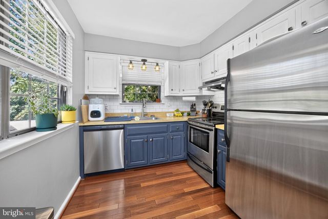 1704 PENNSYLVANIA AVE, Oreland, PA 19075