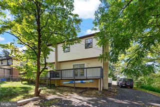 1704 PENNSYLVANIA AVE, Oreland, PA 19075