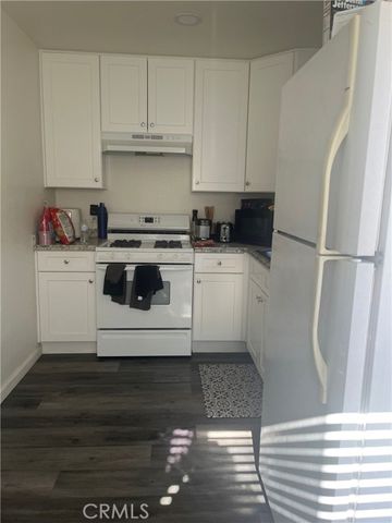 14703 MESA DR, Victorville, CA 92395