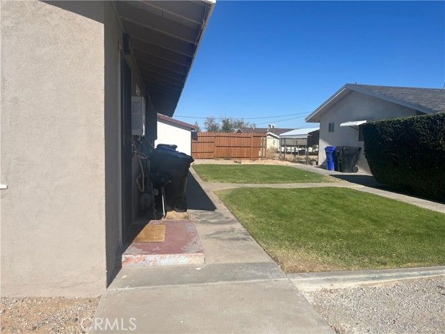 14703 MESA DR, Victorville, CA 92395