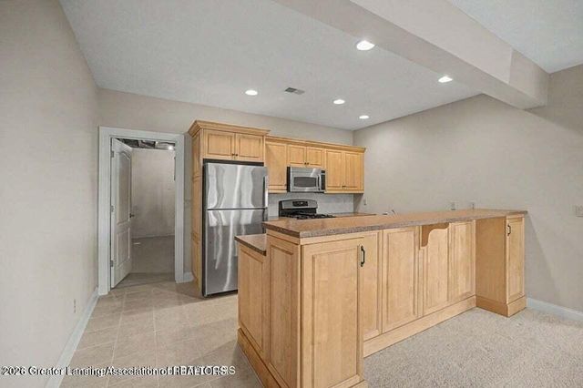 6330 Island Lake Drive, East Lansing, MI 48823