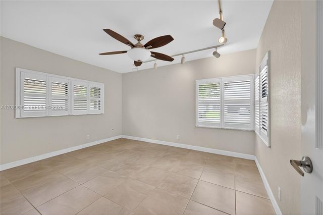 10407 NW 5th St, Plantation, FL 33324