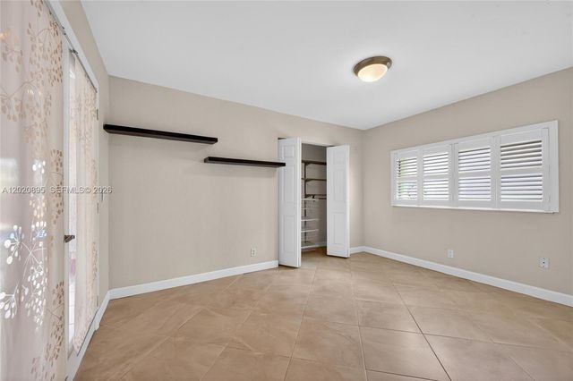 10407 NW 5th St, Plantation, FL 33324