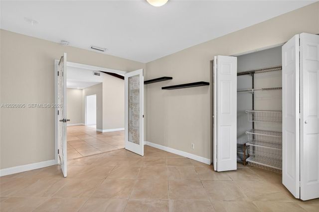 10407 NW 5th St, Plantation, FL 33324
