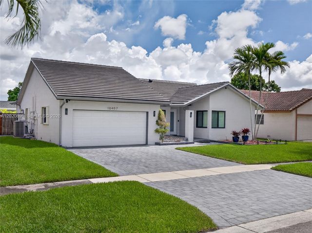 10407 NW 5th St, Plantation, FL 33324