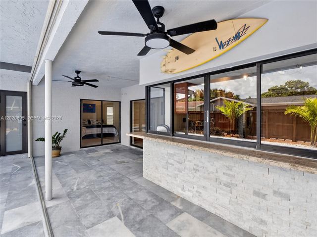 10407 NW 5th St, Plantation, FL 33324
