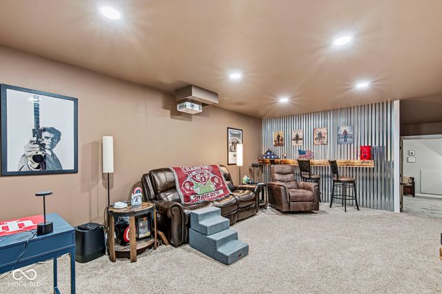 8407 Somerville Drive, Indianapolis, IN 46216