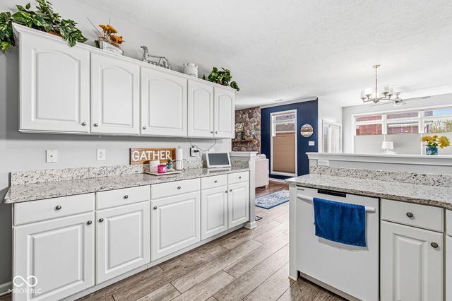 8407 Somerville Drive, Indianapolis, IN 46216