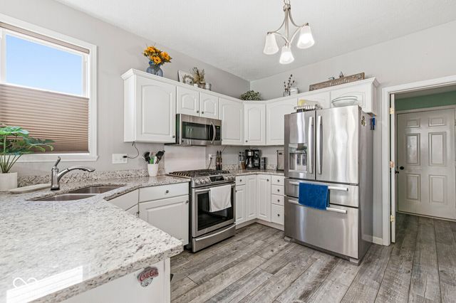 8407 Somerville Drive, Indianapolis, IN 46216