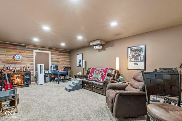 8407 Somerville Drive, Indianapolis, IN 46216