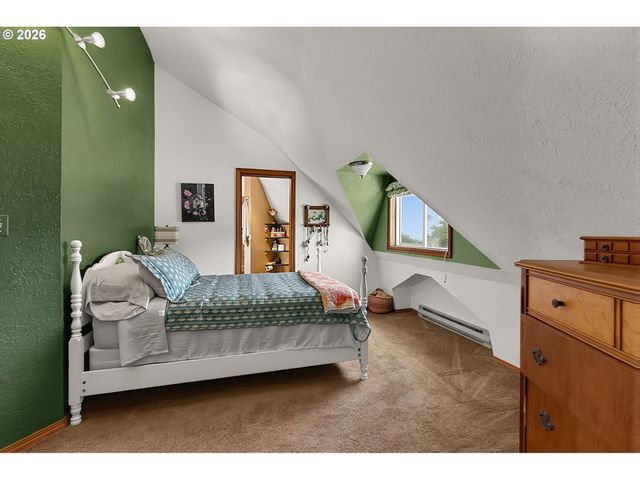 41743 DEERHORN Rd, Springfield, OR 97478