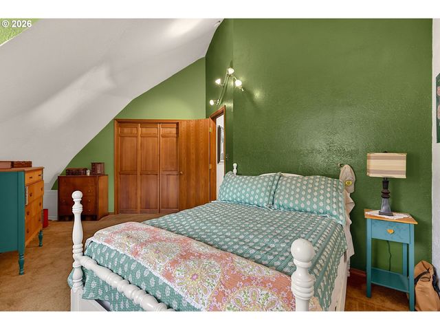 41743 DEERHORN Rd, Springfield, OR 97478