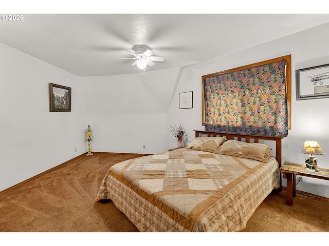 41743 DEERHORN Rd, Springfield, OR 97478