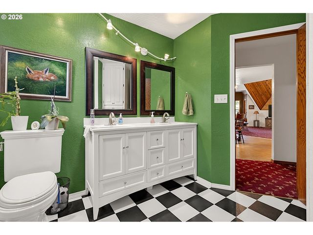 41743 DEERHORN Rd, Springfield, OR 97478