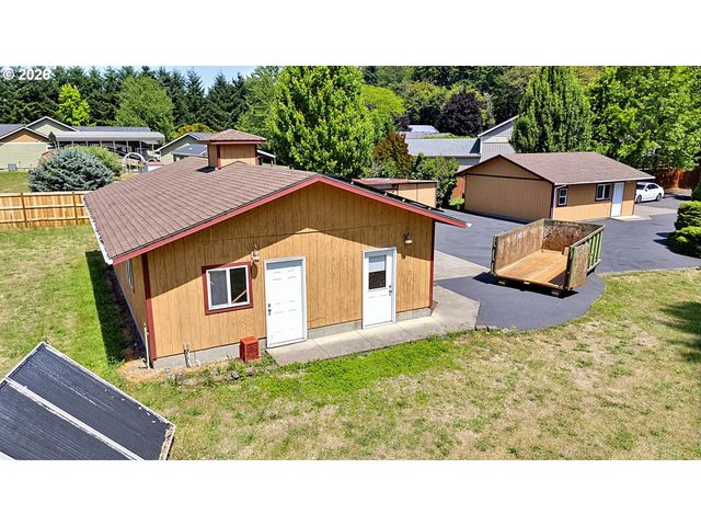 41743 DEERHORN Rd, Springfield, OR 97478